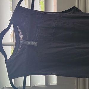 Vuori pocket tank top